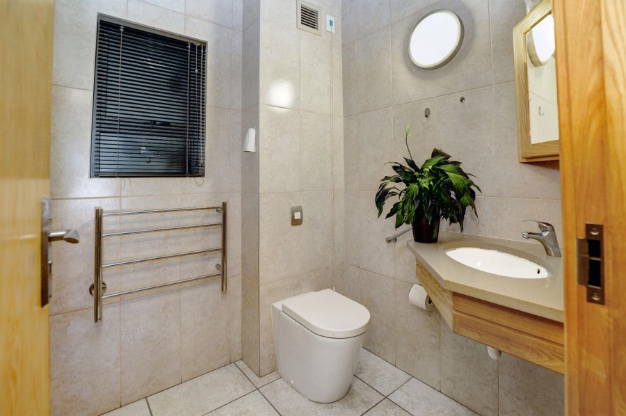 1 Bedroom Property for Sale in Old Oak Western Cape